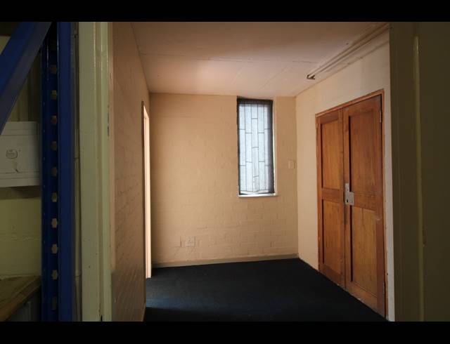 113M² BUILDING FOR SALE IN MAITLAND